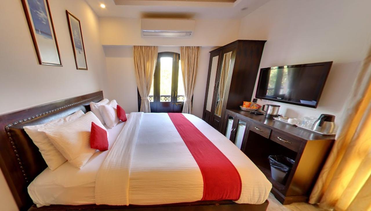 Calangute Grande Hotel Buitenkant foto