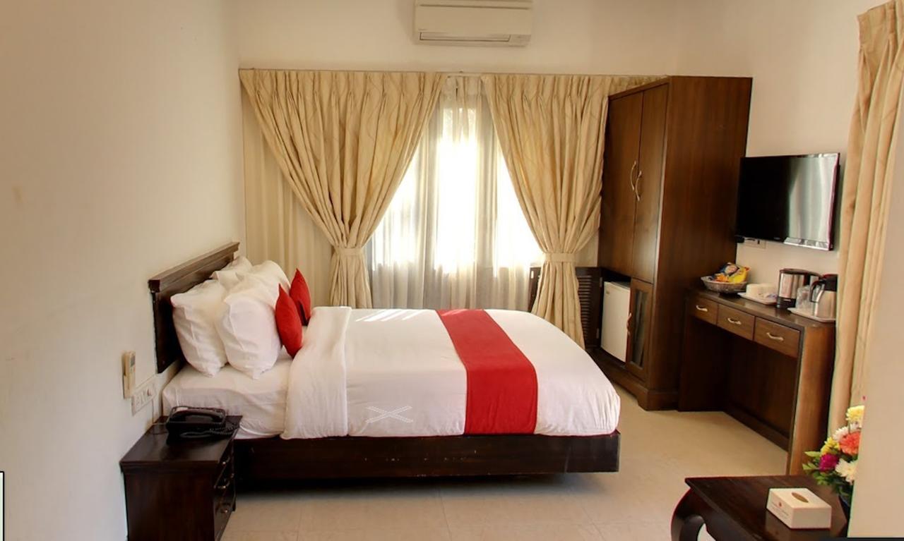 Calangute Grande Hotel Buitenkant foto