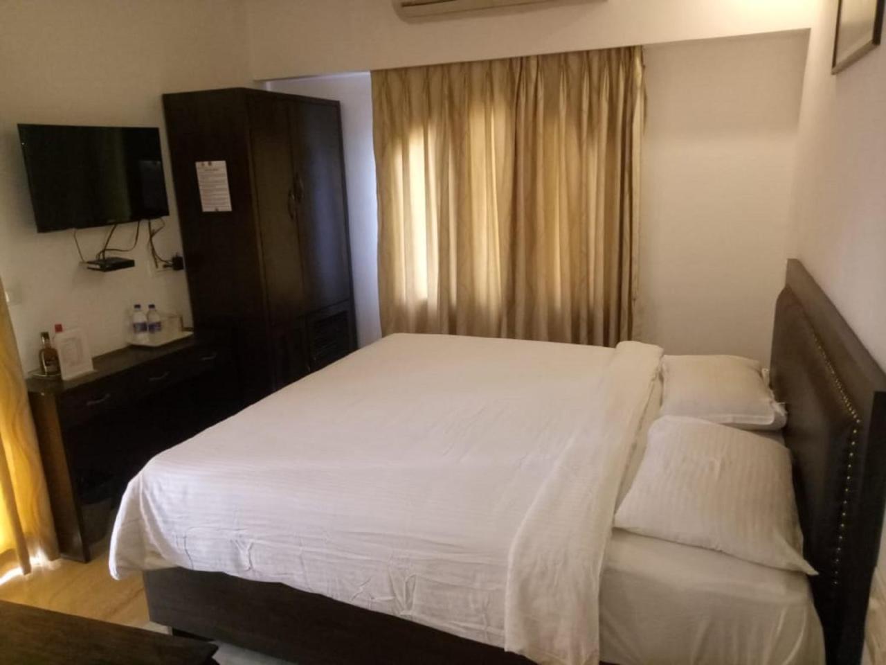 Calangute Grande Hotel Buitenkant foto