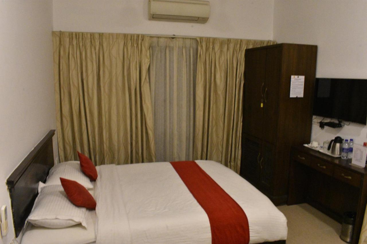 Calangute Grande Hotel Buitenkant foto